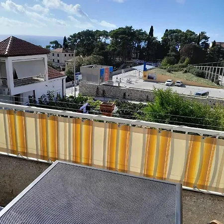 Zana Apartament *